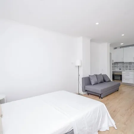 Apartment Laranjal 7 *